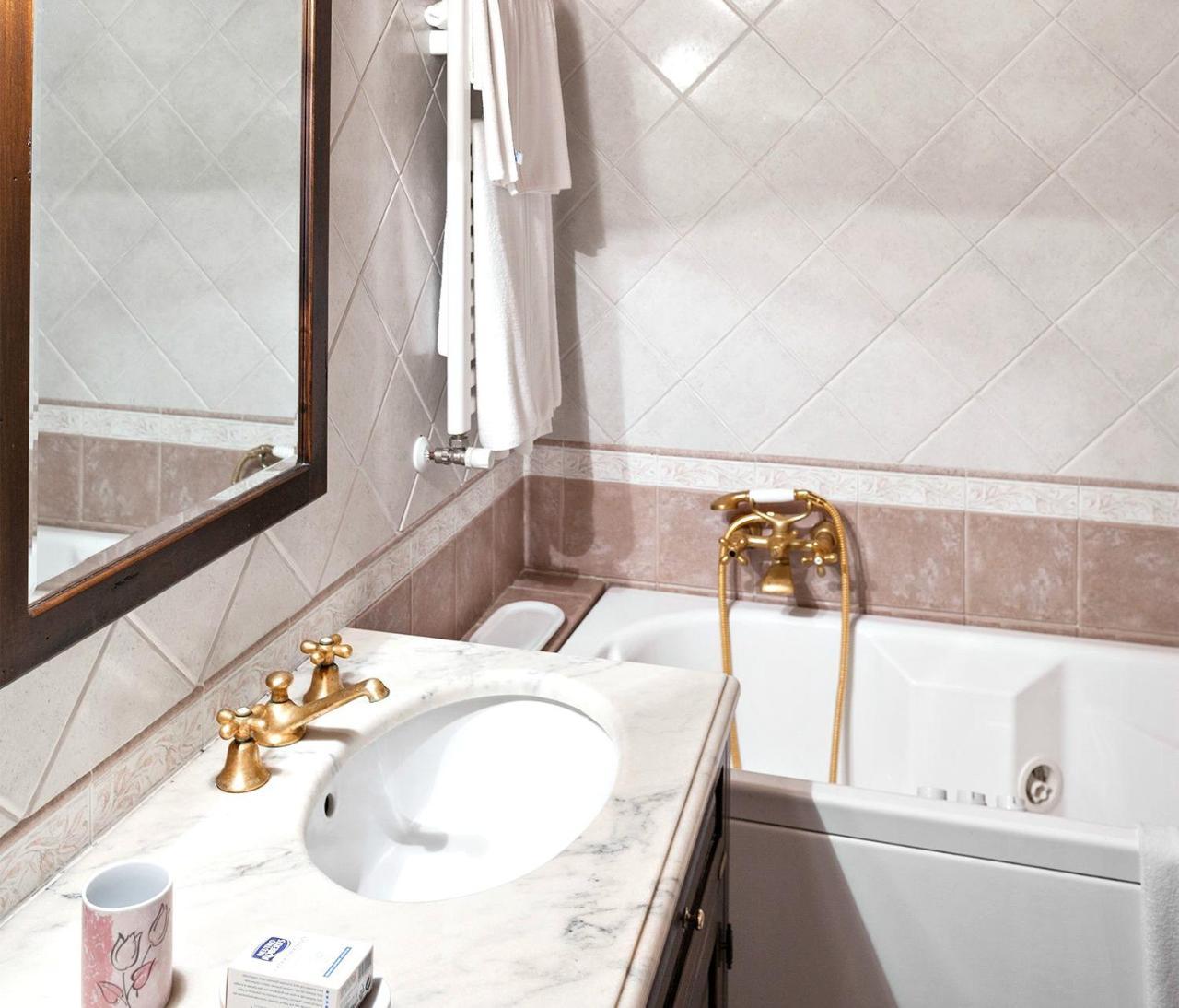 Villa Eleonora Ampinana エクステリア 写真