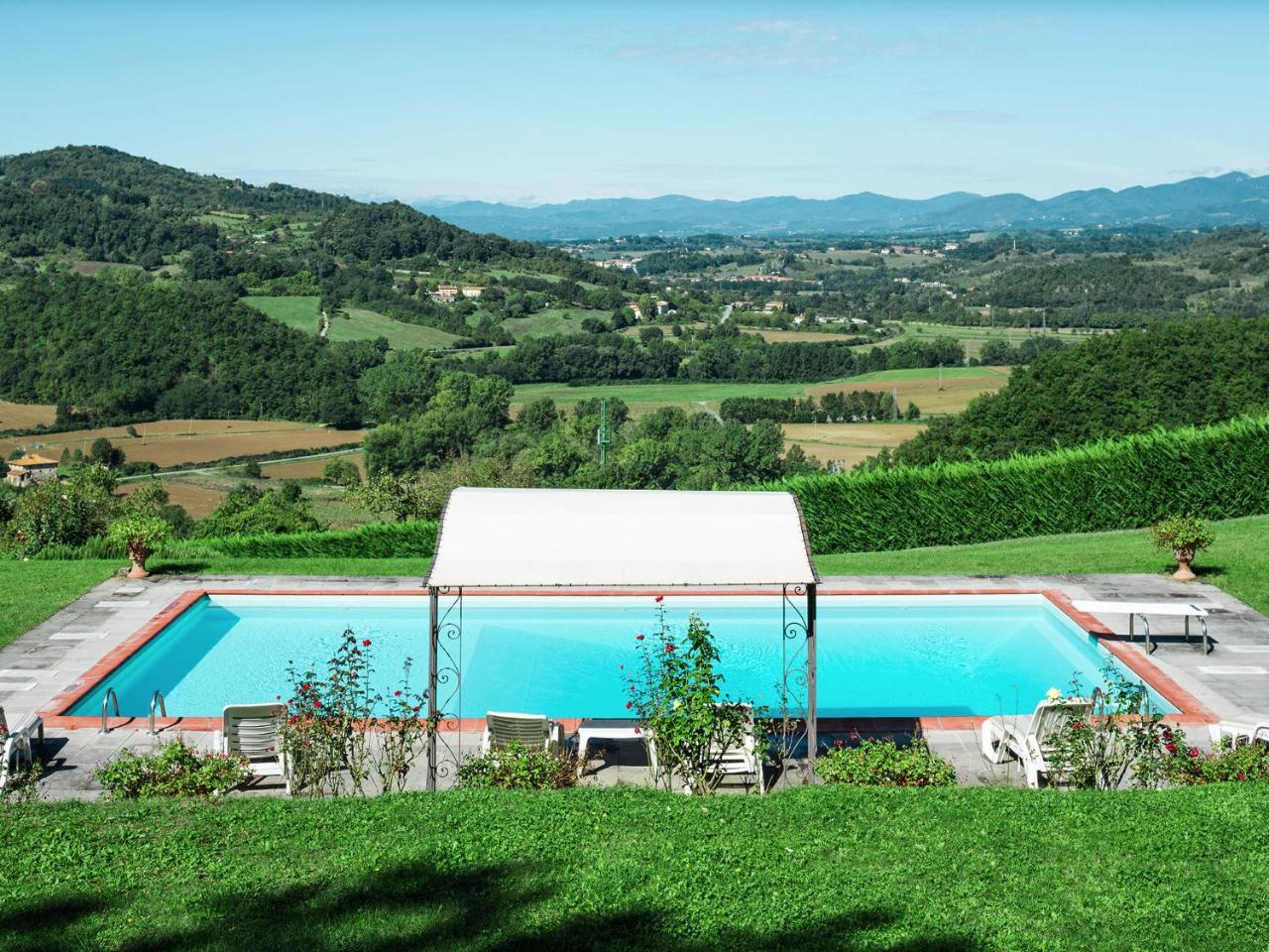Villa Eleonora Ampinana エクステリア 写真